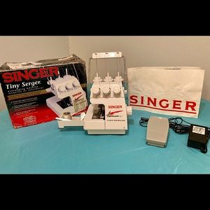 Singer tiny serger